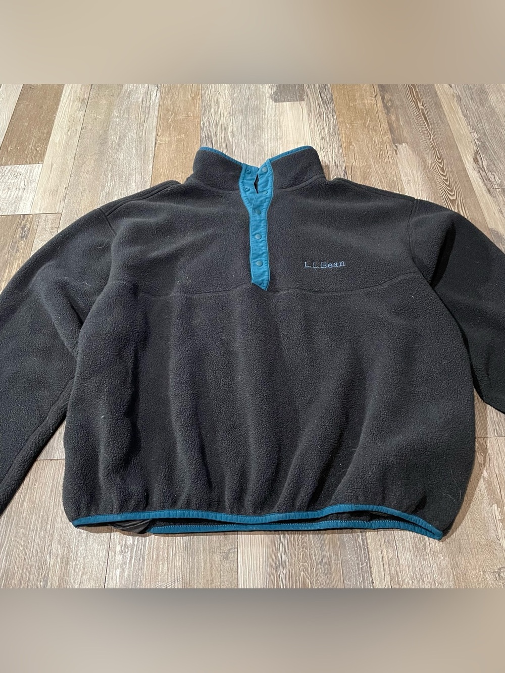 L.L. Bean Men’s Black Fleece Pullover with Teal Trim